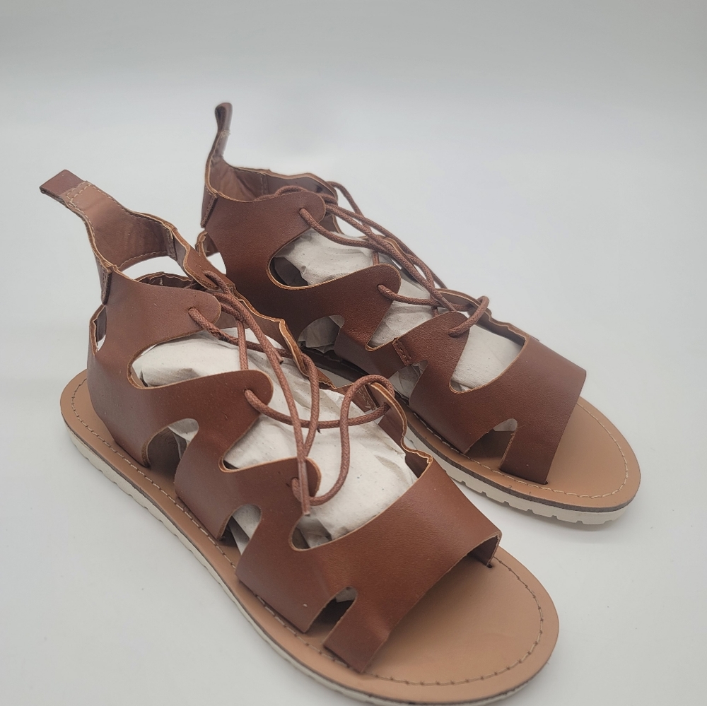 Wild Diva Womens Gladiator Sandals Brown Lace Up Open Toe Wavy Cutout 6.5 New